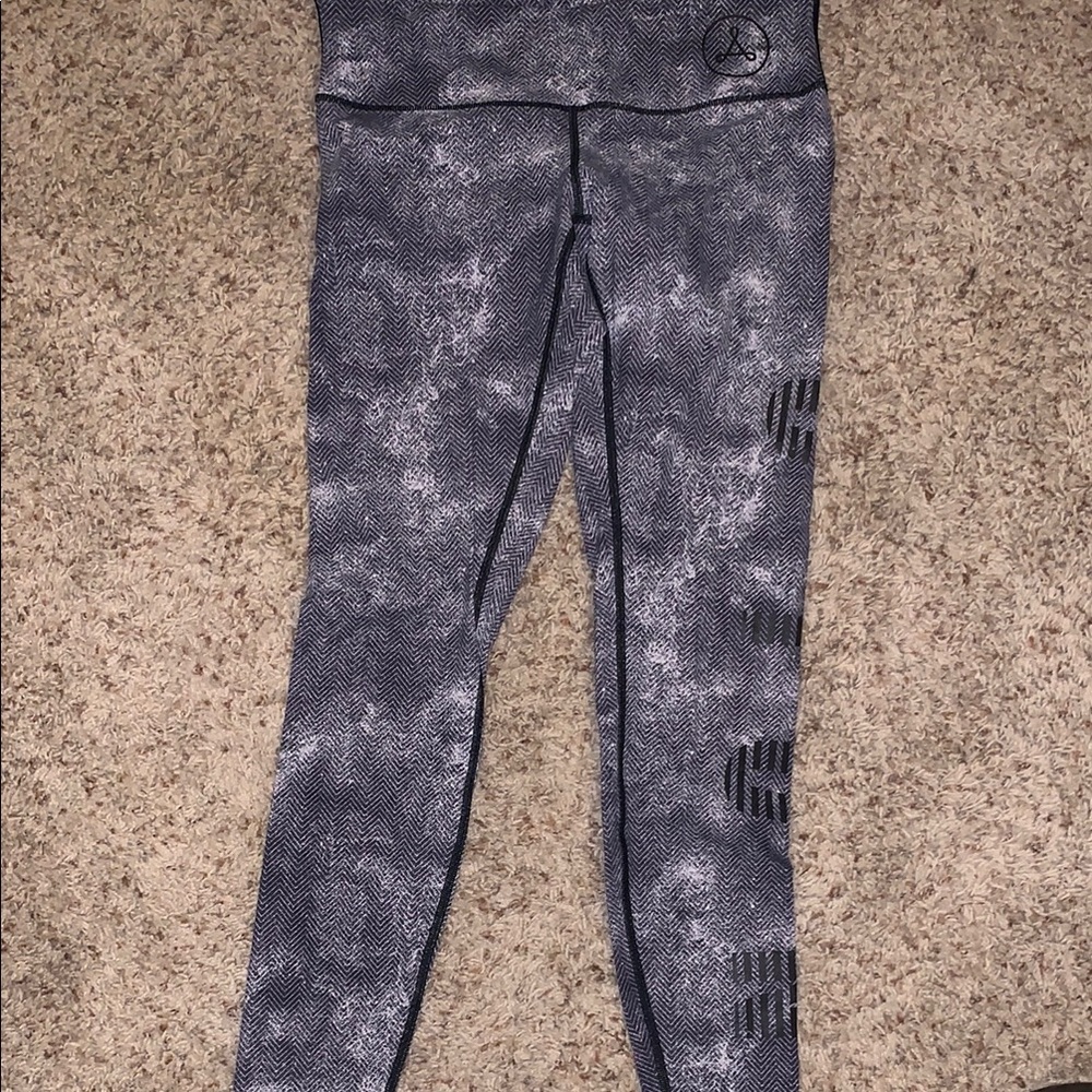 lululemon athletica Gray Patterned Leggings